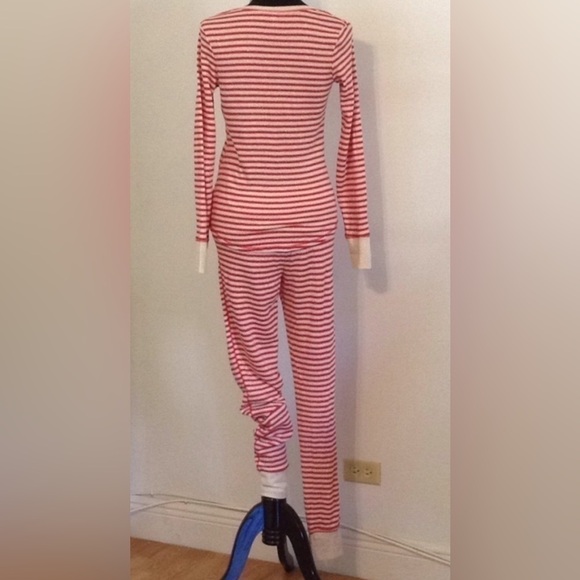 VICTORIA’S SECRET PAJAMA SET ✨✨✨ - Picture 2 of 9